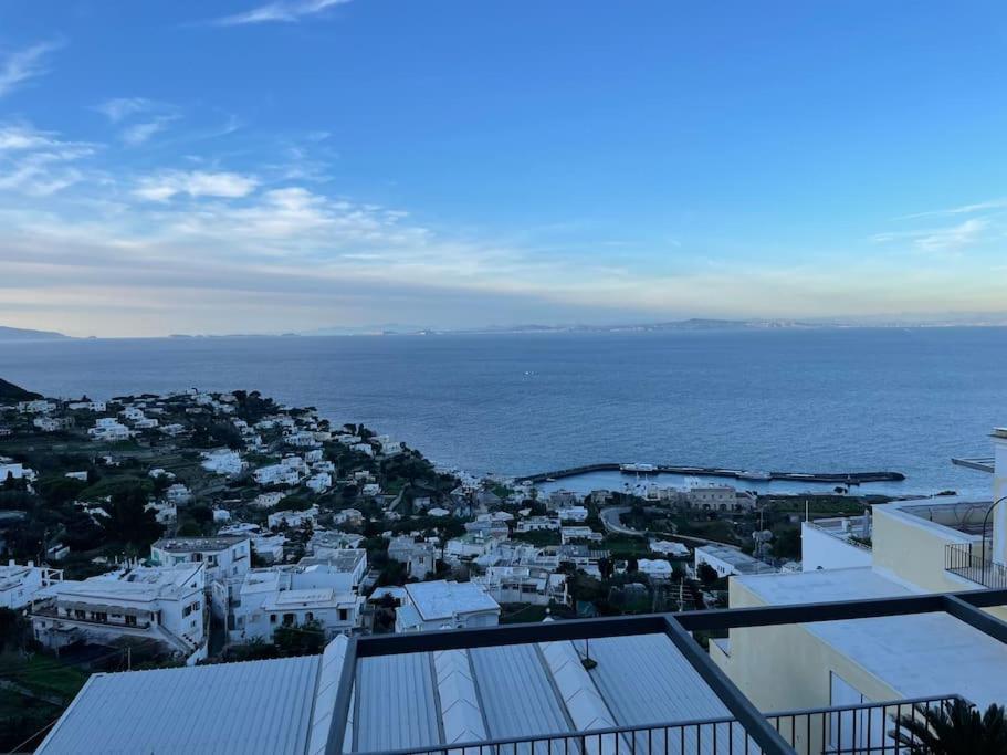 Con Vista * Capri